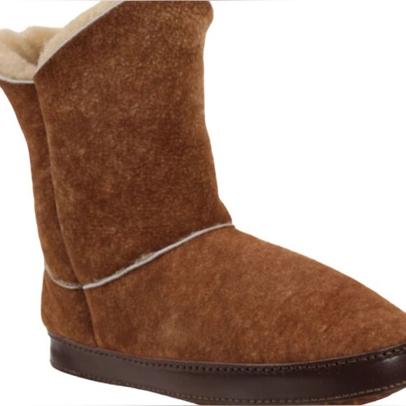 ross stone  genuine shearling lines a bootie-profile slipper. Size 8 - Picture 4 of 4